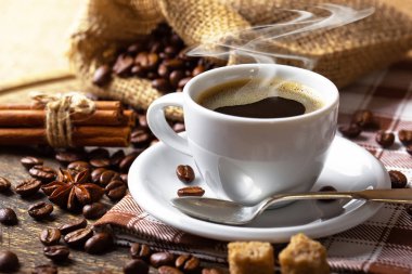 Eski arka plan üzerinde siyah kahve