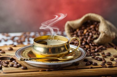 Eski arka plan üzerinde siyah kahve