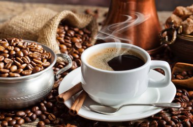 Eski arka plan üzerinde siyah kahve