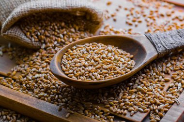 Buğday fasulye masada