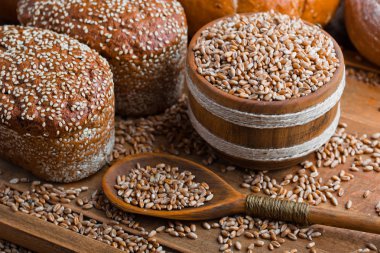 Masada çavdar ekmeği var.