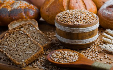 Masada çavdar ekmeği var.