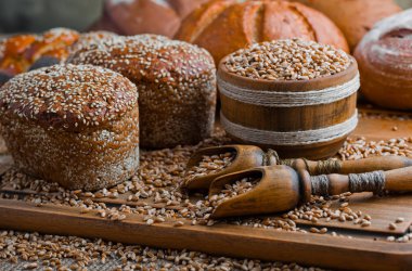 Masada çavdar ekmeği var.