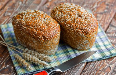 Masada çavdar ekmeği var.