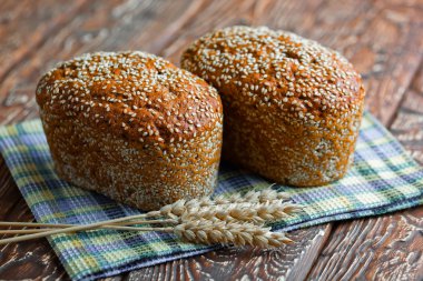 Masada çavdar ekmeği var.