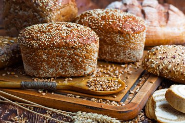 Masada çavdar ekmeği var.