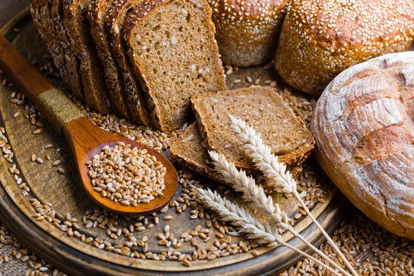 Rye sliced bread on the table — Stock Photo, Image