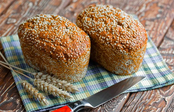 Masada çavdar ekmeği var.