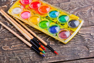 boya ve fırça çizimi için