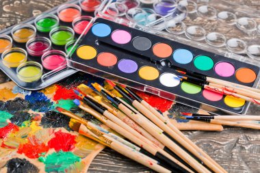 boya ve fırça çizimi için