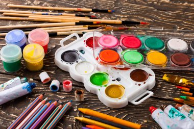 boya ve fırça çizimi için