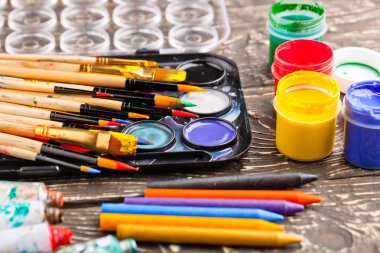 boya ve fırça çizimi için