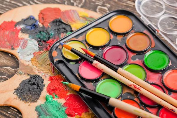 boya ve fırça çizimi için