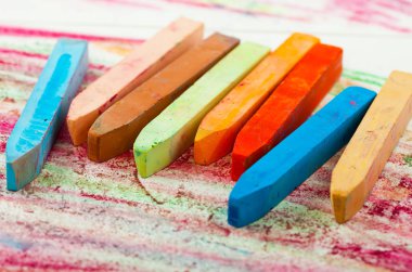 boya kalemi bir kağıt sayfası