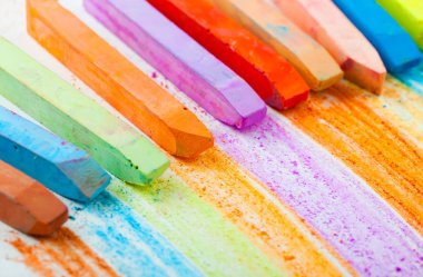 boya kalemi bir kağıt sayfası