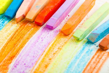 boya kalemi bir kağıt sayfası