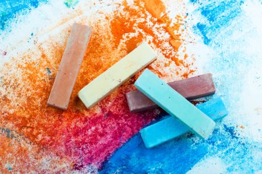 boya kalemi bir kağıt sayfası