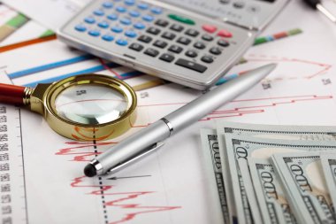 Masada ofiste iş nesneleri