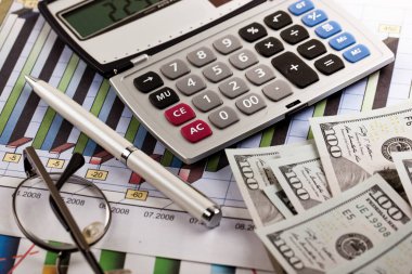 Masada ofiste iş nesneleri