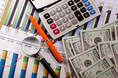 Masada ofiste iş nesneleri