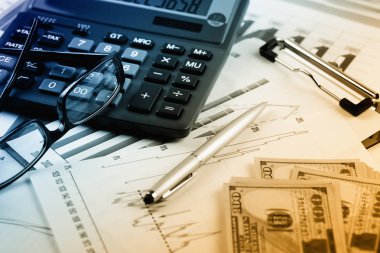 Masada ofiste iş nesneleri