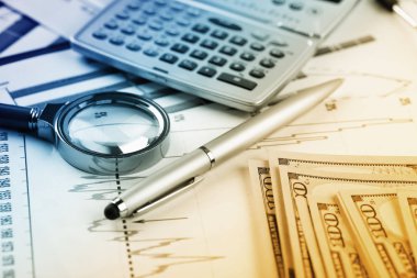 Masada ofiste iş nesneleri