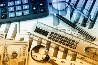 Masada ofiste iş nesneleri