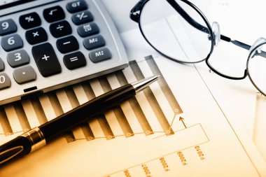 Masada ofiste iş nesneleri