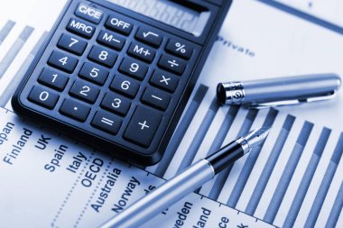 Masada ofiste iş nesneleri