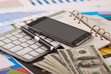 Masada ofiste iş nesneleri