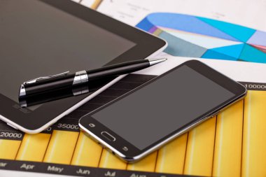 Masada ofiste iş nesneleri