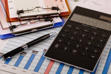 Masada ofiste iş nesneleri