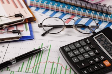 Masada ofiste iş nesneleri