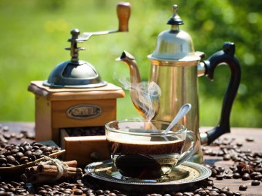 Eski arka plan üzerinde kahve siyah