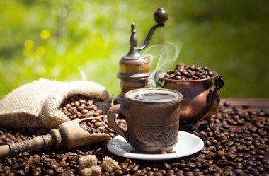 Eski arka plan üzerinde kahve siyah