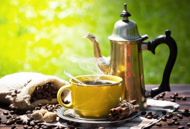 Eski arka plan üzerinde kahve siyah