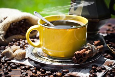 Eski arka plan üzerinde kahve siyah