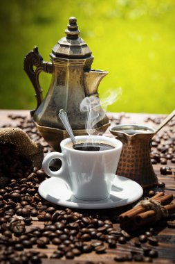 Eski arka plan üzerinde kahve siyah