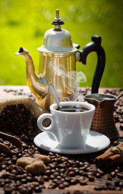 Eski arka plan üzerinde kahve siyah