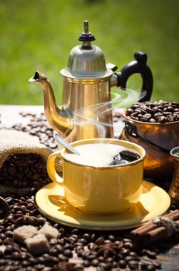 Eski arka plan üzerinde kahve siyah