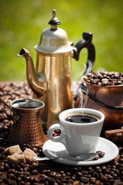 Eski arka plan üzerinde kahve siyah