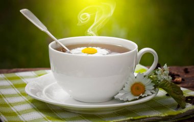 Eski arka plan üzerinde çay