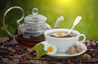 Eski arka plan üzerinde çay