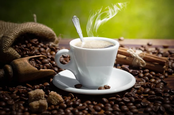 Eski arka plan üzerinde kahve siyah