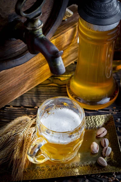 Lätt Ett Glas Gammal Bakgrund — Stockfoto