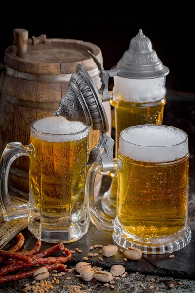 Light Beer Glass Old Background — Stock Photo, Image