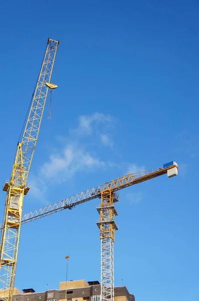 Kule İnşaat vinçleri