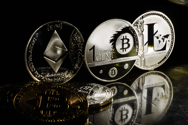 Digitale cryptocurrencys bitcoin ethereum litecoin — Stockfoto