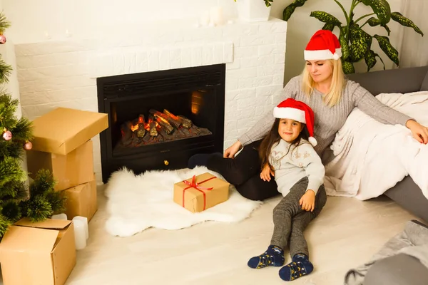 Weihnachtskonzept Mutter Und Tochter Hause — Stockfoto