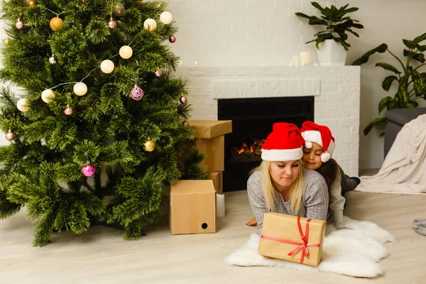 Weihnachtskonzept Mutter Und Tochter Hause — Stockfoto